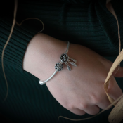 Korálek Pandora Moments