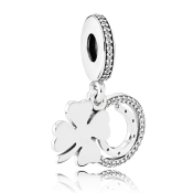 Prívesok Pandora Moments