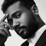 Kĺbové náušnice z chirurgickej ocele s pieskovaným povrchom