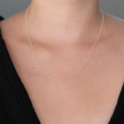 Cadena de plata, diseño delicado