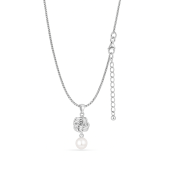 Strieborný náhrdelník s perlou