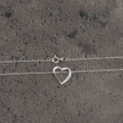 Stříbrný náhrdelník s přívěskem srdce