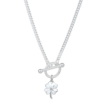 Srebrna ogrlica z obeskom