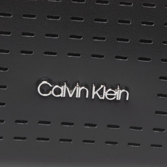 Calvin Klein Neat