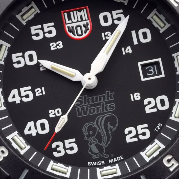 Luminox
