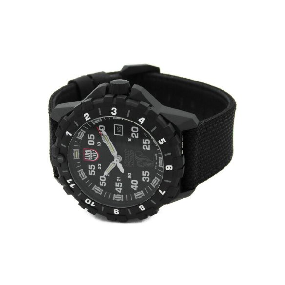 Luminox