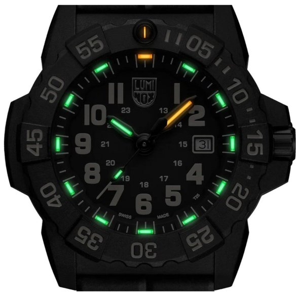 Luminox