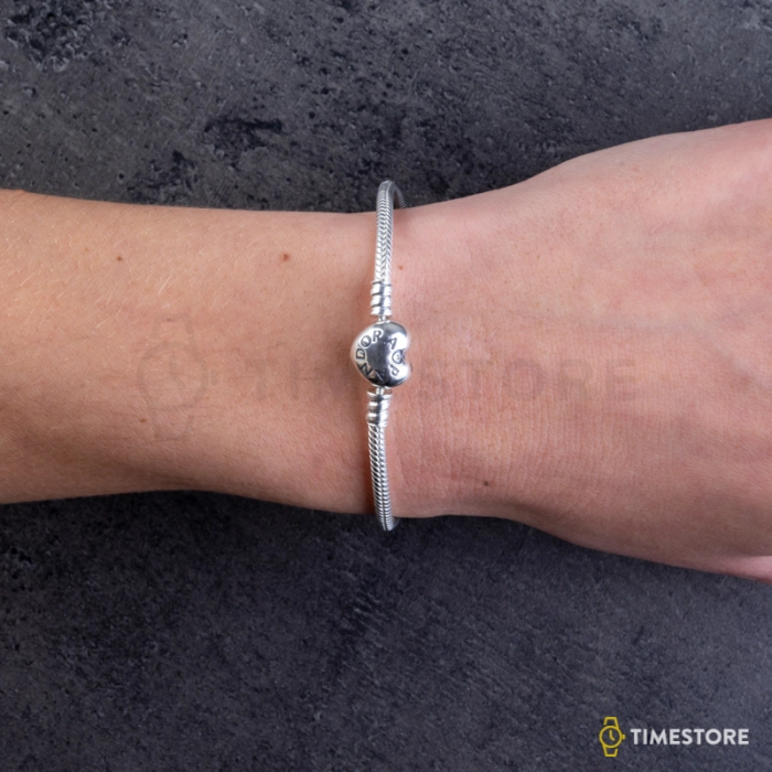 Náramek Pandora Moments