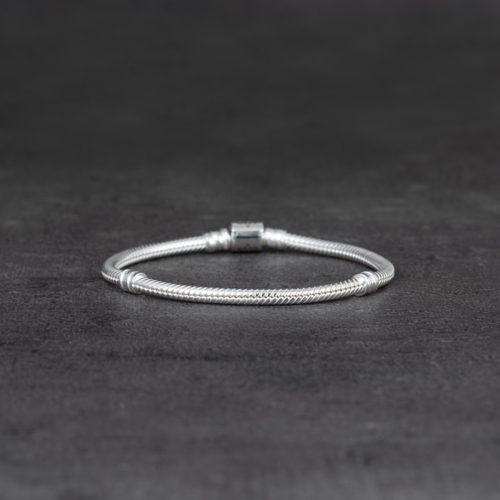 Pandora Moments karkötő