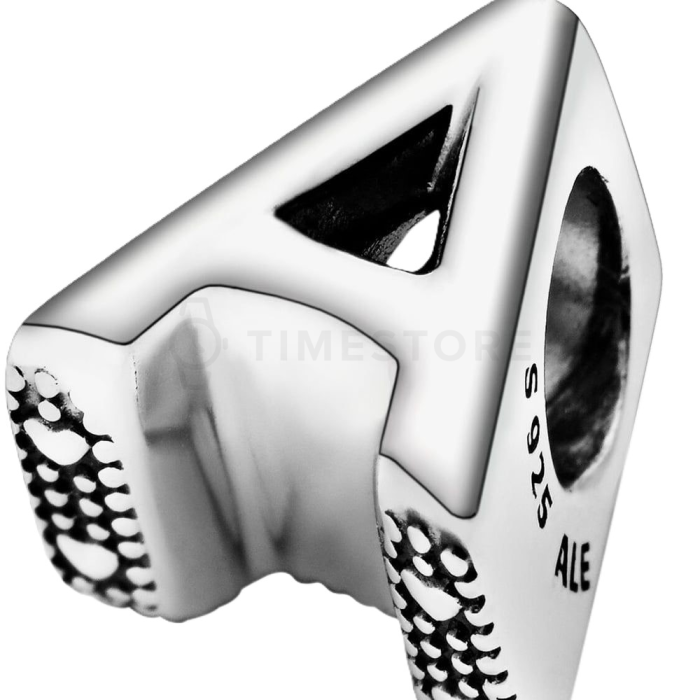 Korálek Pandora Moments