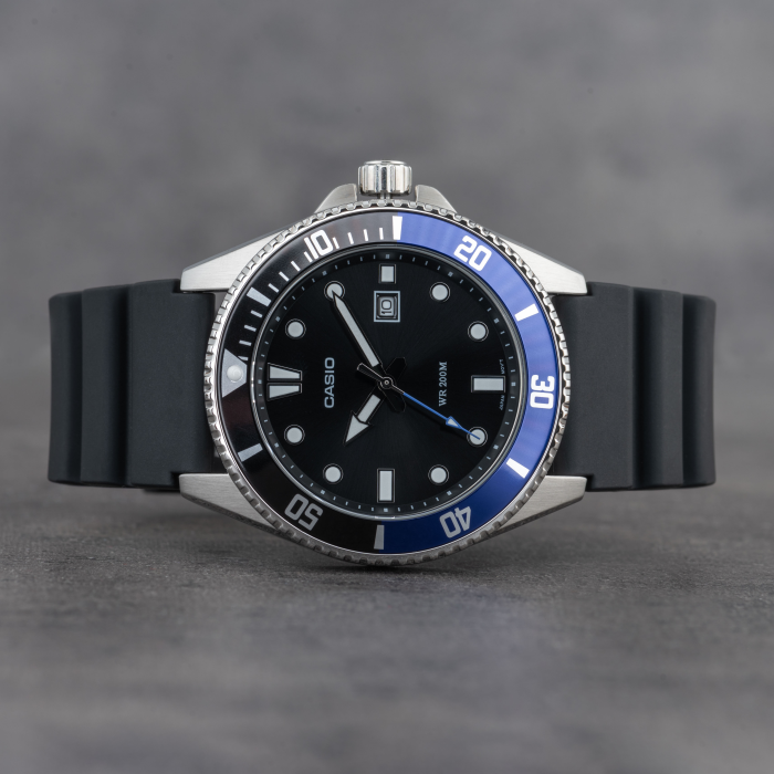 Casio Collection Duro