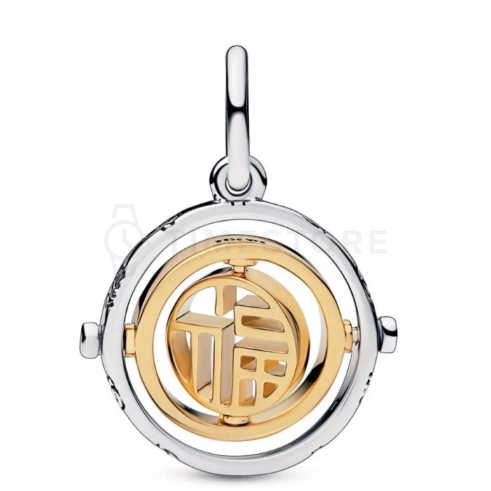 Pandora Moments medál