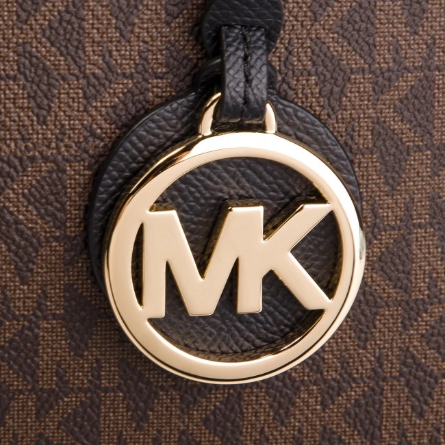 Michael Kors Voyager
