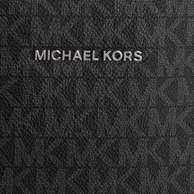 Michael Kors Voyager