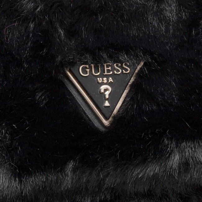 Guess Giselda