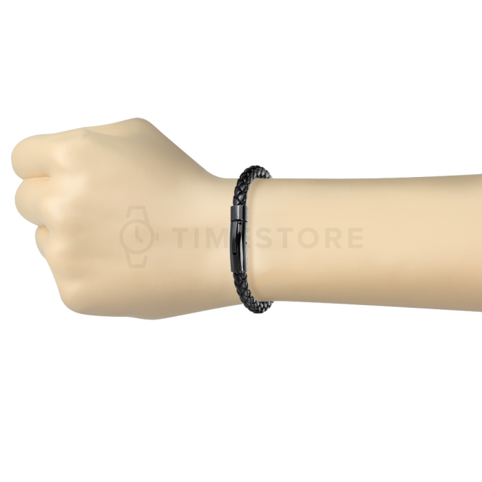 Černý kožený náramek se sponou v kombinaci s černou chirurgickou ocelí