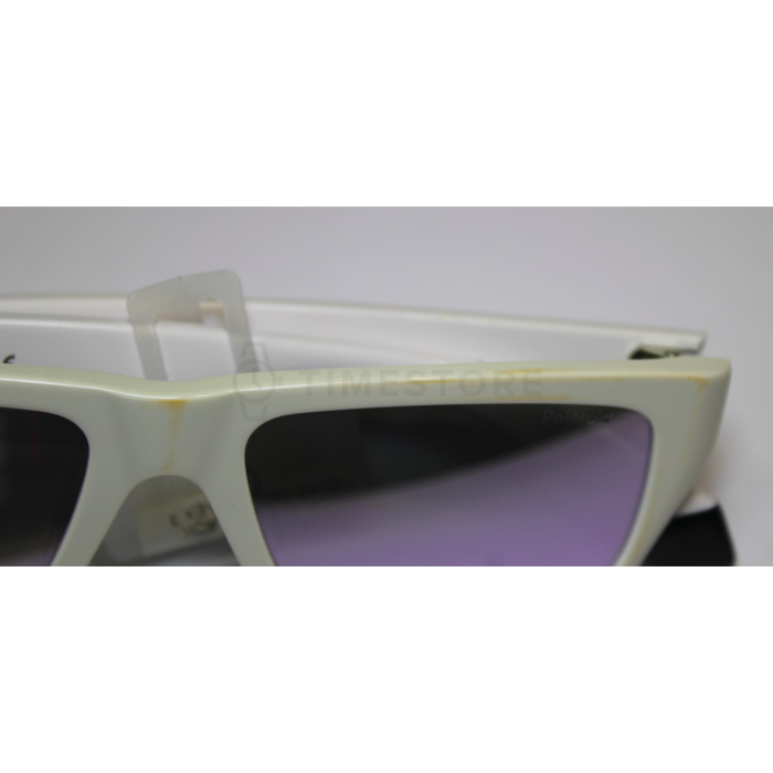 Polaroid Second Hand