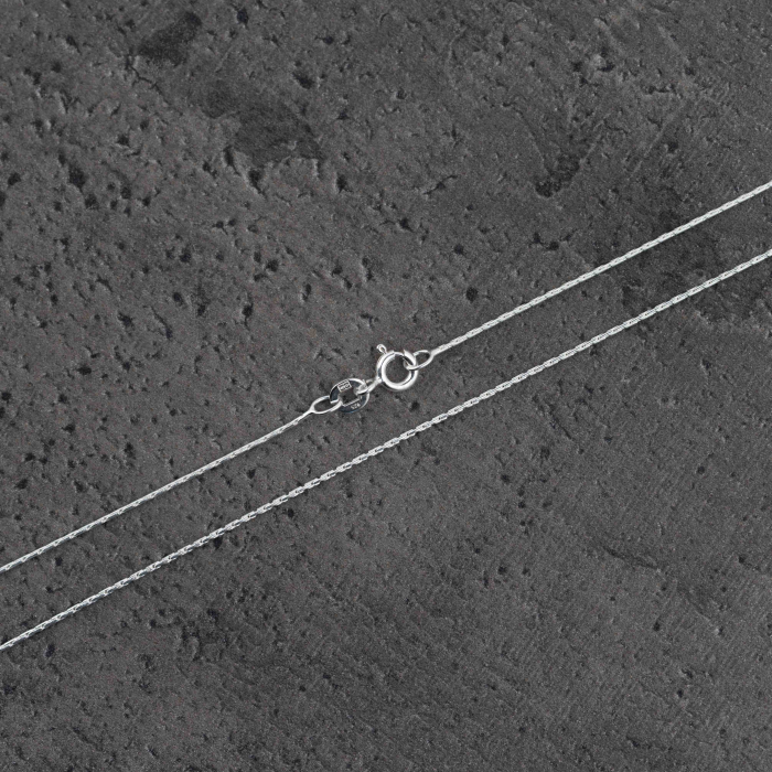Srebrni lančić, nježan dizajn