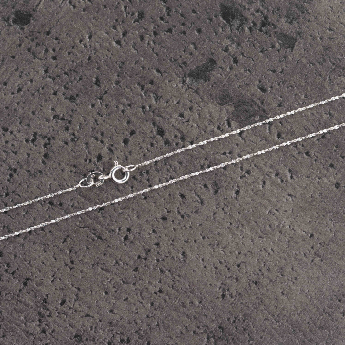 Strieborná retiazka, jemný dizajn