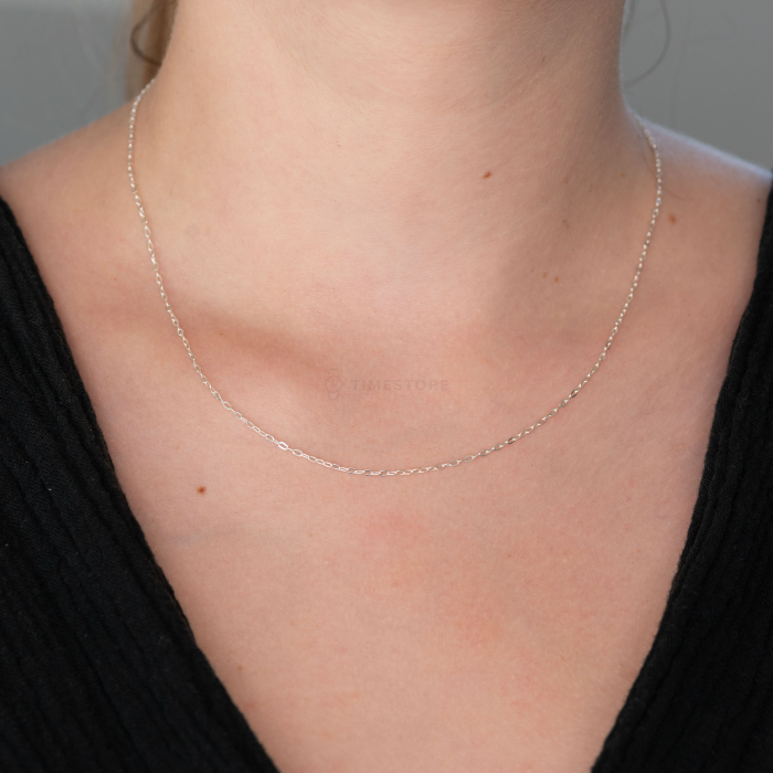 Strieborná retiazka, jemný dizajn