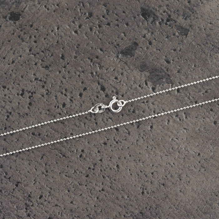 Cadena de plata, diseño delicado