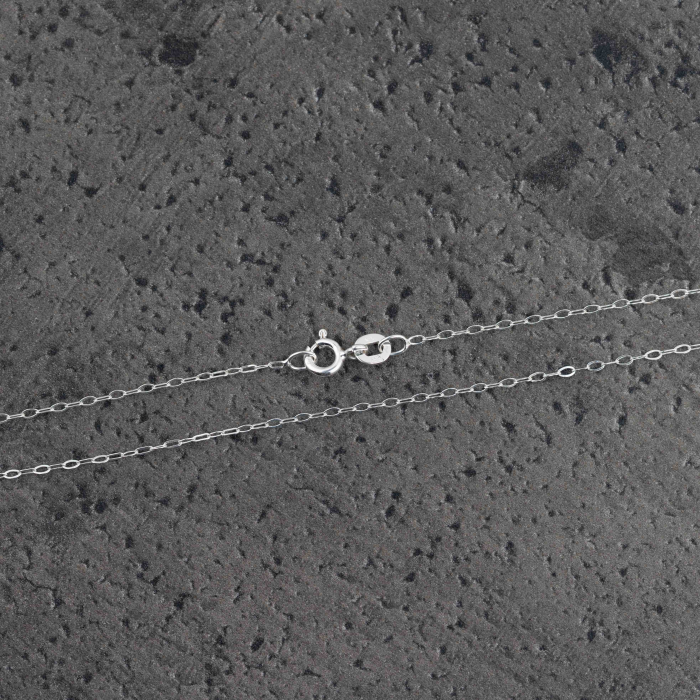 Srebrni lančić, nježan dizajn