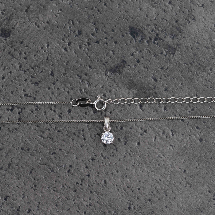 Stříbrný náhrdelník s přívěskem