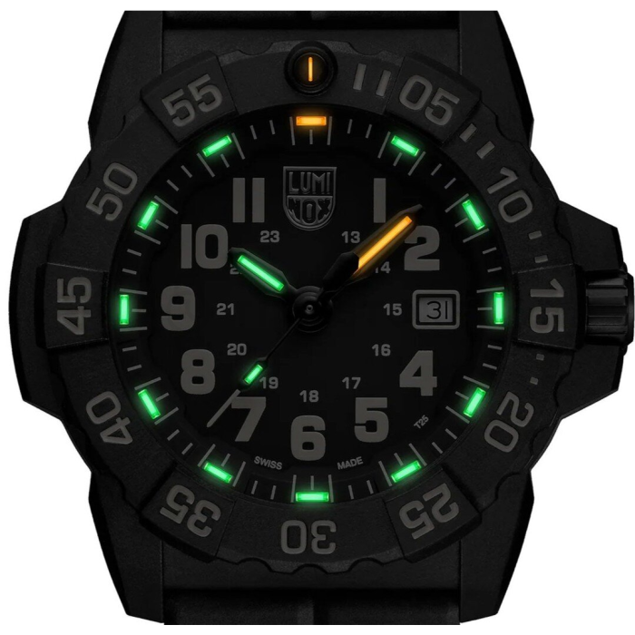 Luminox