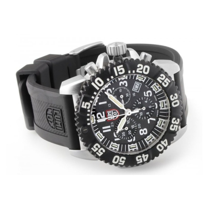 Luminox