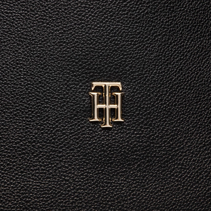 Tommy Hilfiger New Casual