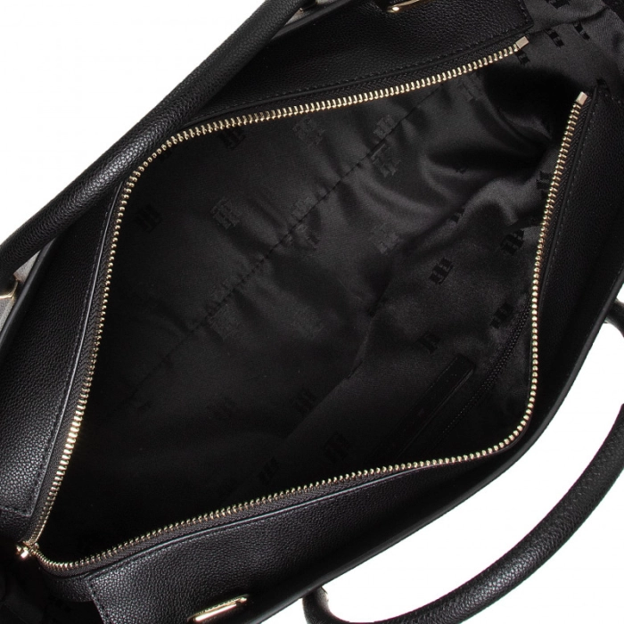 Tommy Hilfiger New Casual