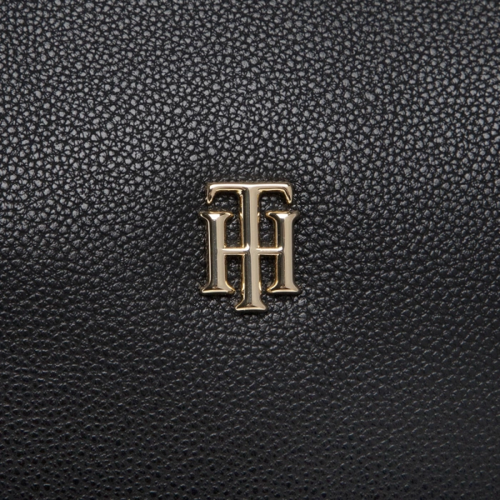 Tommy Hilfiger New Casual