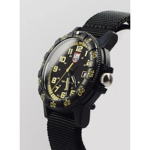  Luminox Sea Turtle Giant 