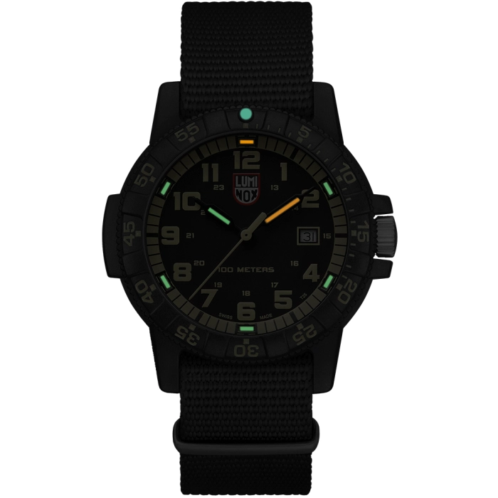  Luminox Sea Turtle Giant 